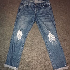 DISTRESSED OLD NAVY BOYFRIEND JEANS